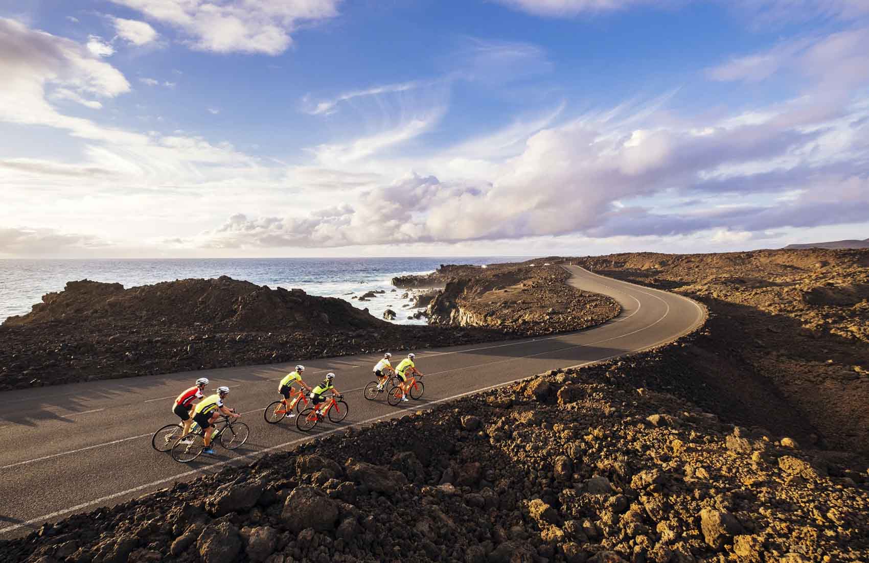 Cantera de triatlón en un entorno deportivo de Lanzarote
