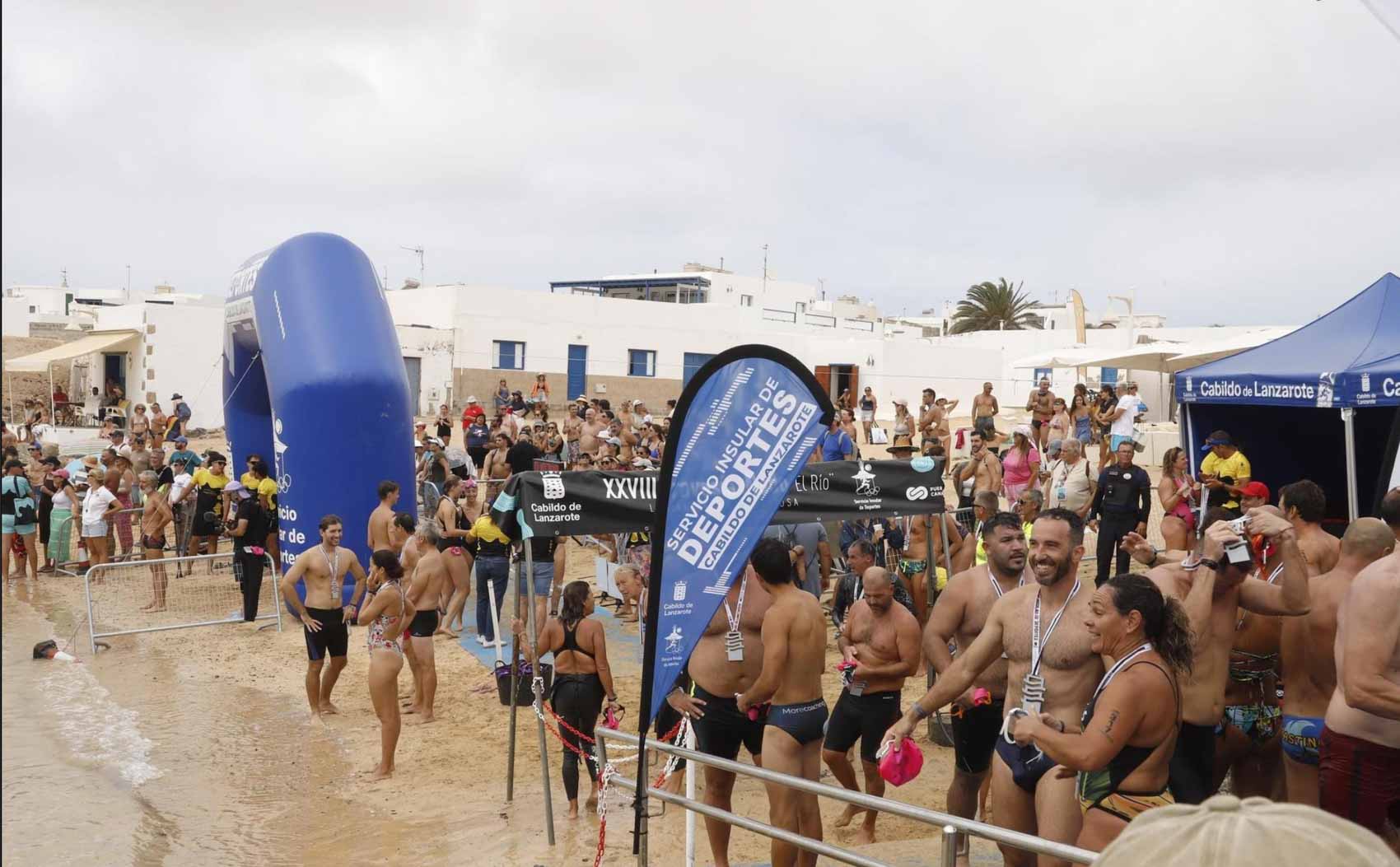 Imagen 2 de la galería de Travesía a Nado El Río en Lanzarote